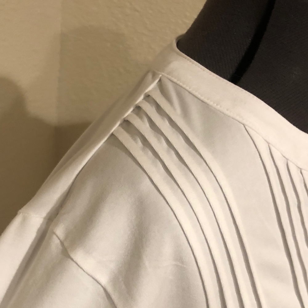 Lands’ End White Women’s Bitton Front Pintuck Top - Picture 2 of 15